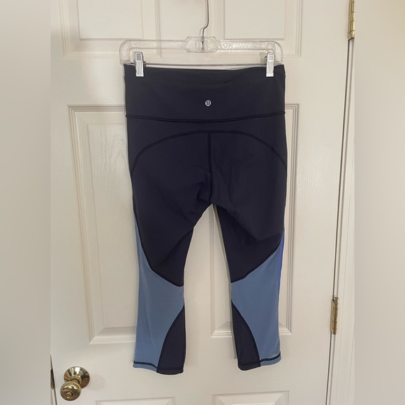 Lululemon Mix & Mesh Crop 21" Navy Blue High Rise Leggings Size 8 - Picture 3 of 5